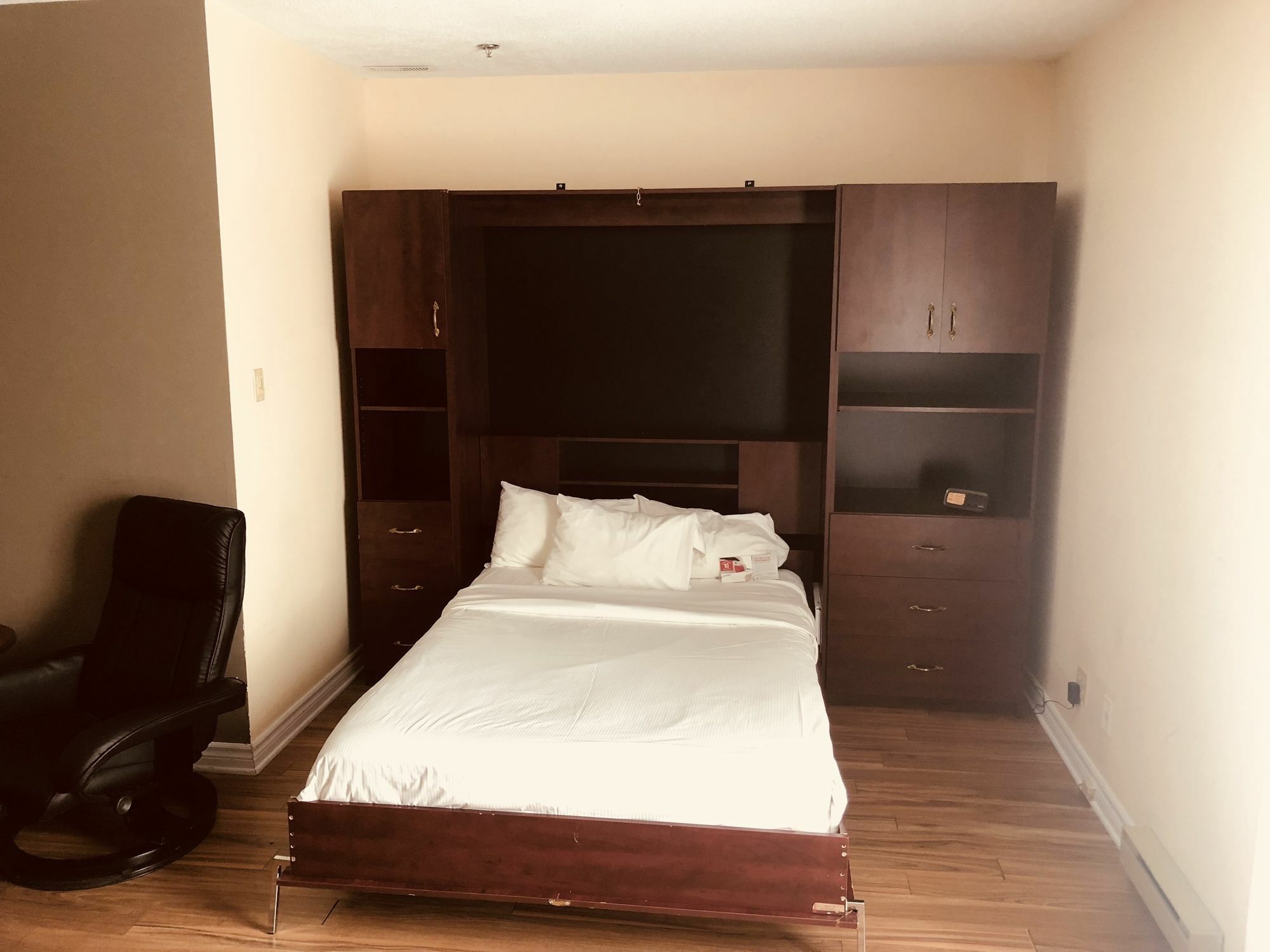 รามาดา พลาซา บาย วินด์แฮม กาติโน/มานัวร์ ดู กาสิโน Hotel ภายนอก รูปภาพ